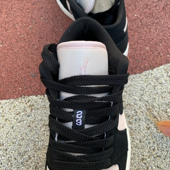 Air Jordan 1 Retro Low shoes