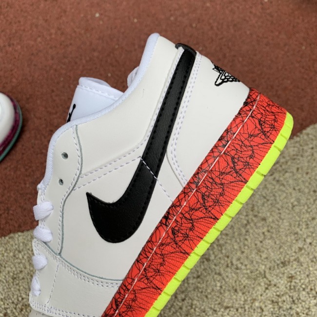 Air Jordan 1 Retro Low shoes
