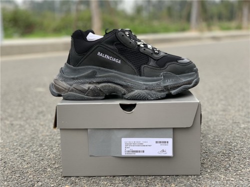 Balenciaga Triple S 