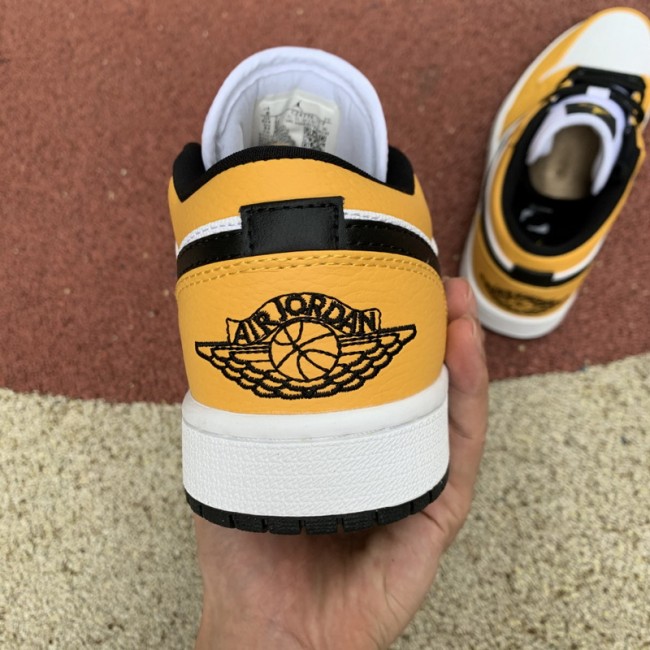 Air Jordan 1 Retro Low shoes