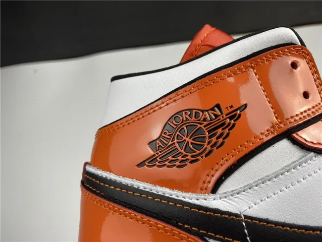 Authentic Air Jordan 1 Mid “Turf Orange”