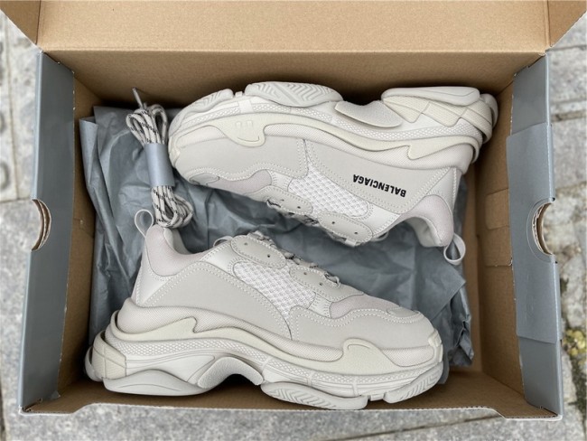 Balenciaga Triple S 