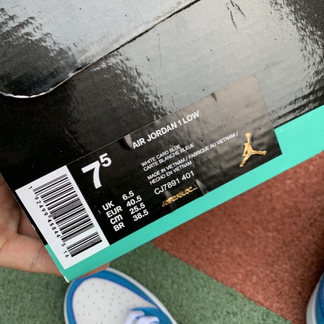 Air Jordan 1 Retro Low shoes