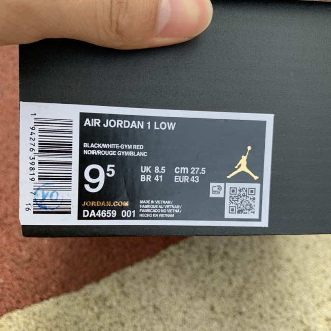 Air Jordan 1 Retro Low shoes