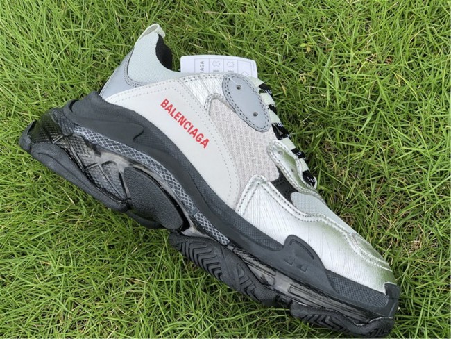 Balenciaga Triple S 