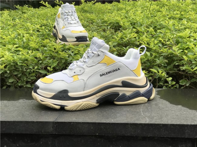 Balenciaga Triple S 