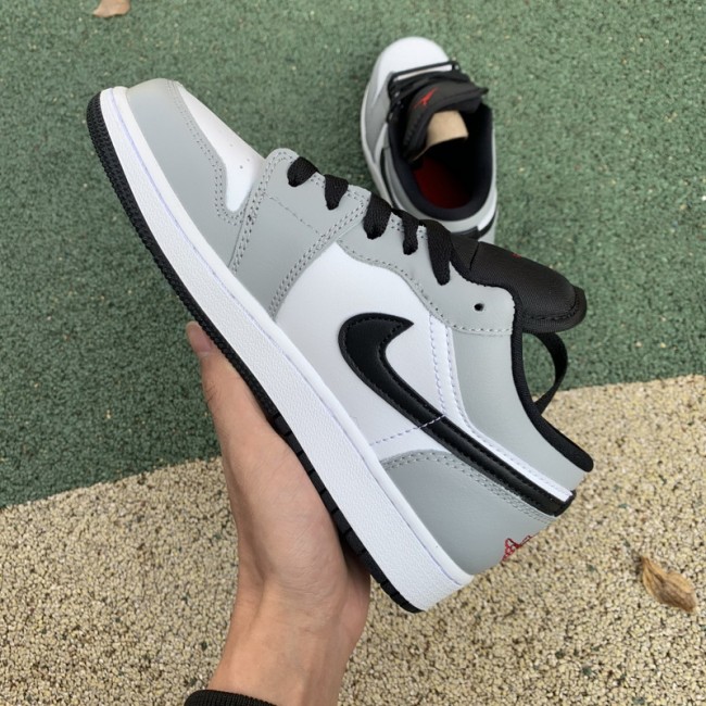 Air Jordan 1 Retro Low shoes