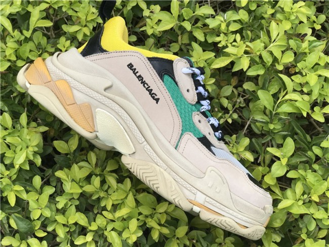 Balenciaga Triple S 