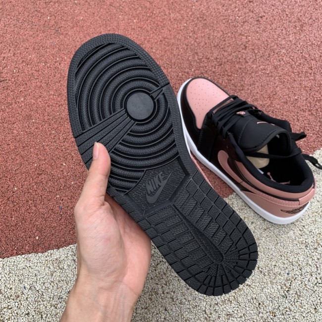 Air Jordan 1 Retro Low shoes