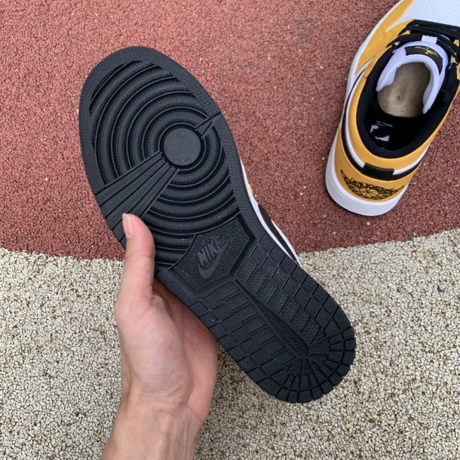 Air Jordan 1 Retro Low shoes