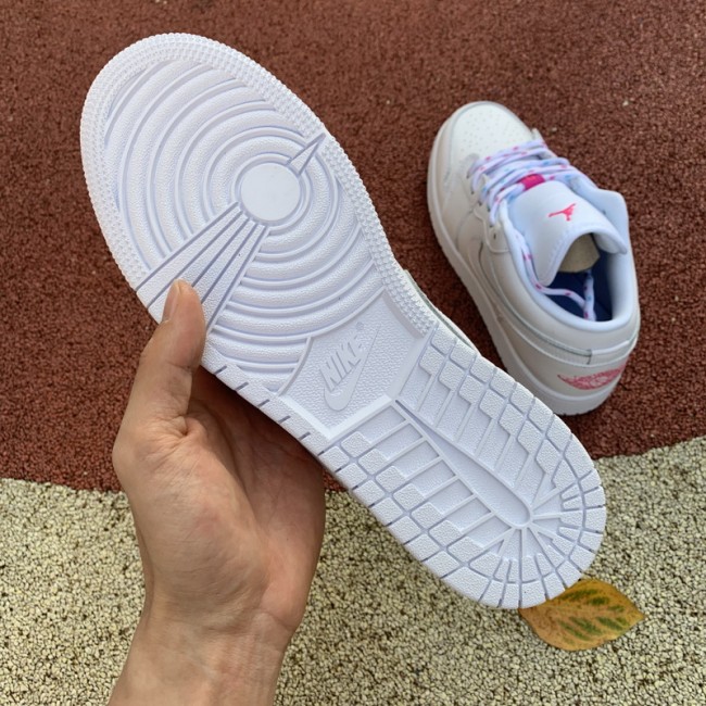 Air Jordan 1 Retro Low shoes