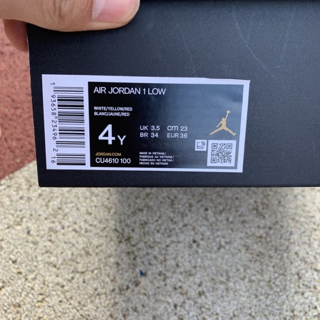 Air Jordan 1 Retro Low shoes