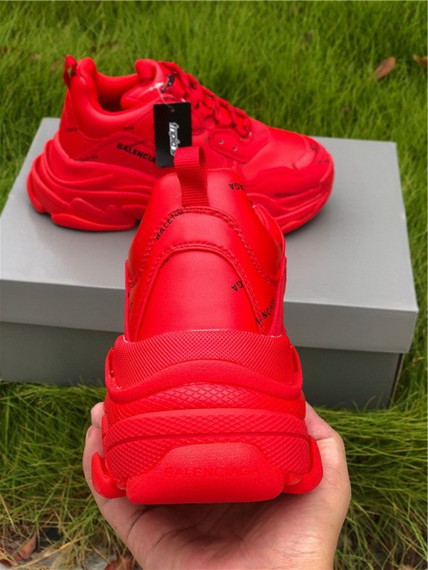 Balenciaga Triple S 