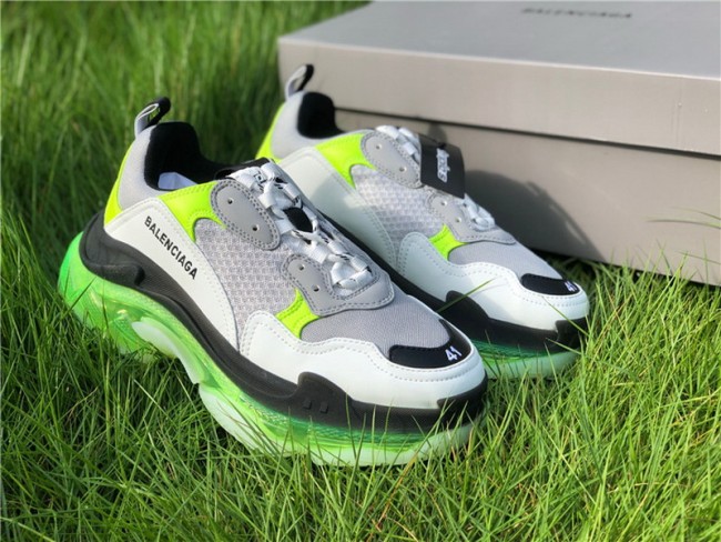Balenciaga Triple S 
