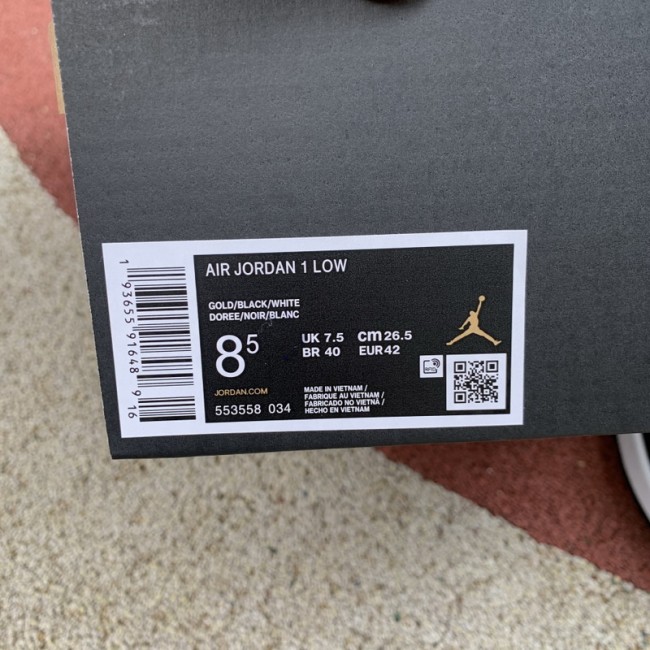 Air Jordan 1 Retro Low shoes