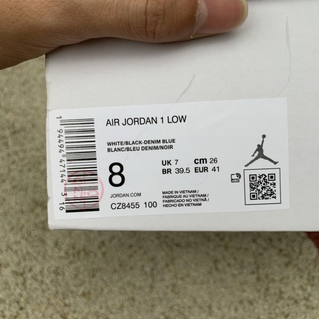 Air Jordan 1 Retro Low shoes