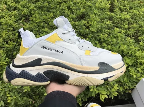 Balenciaga Triple S 