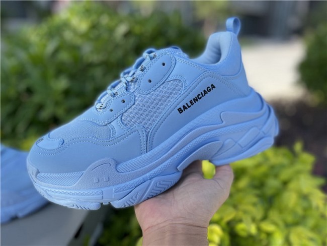 Balenciaga Triple S 