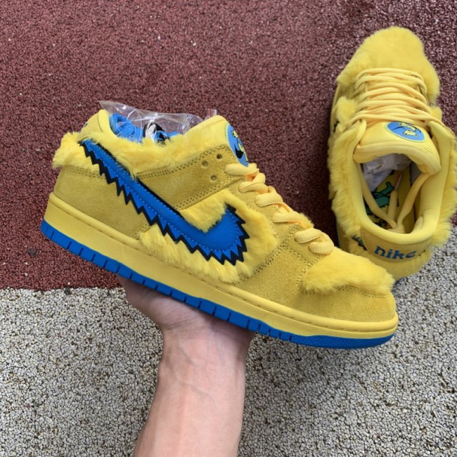 Authentic Grateful Dead x Nike Dunk SB Low “Yellow Bear”