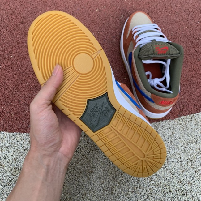 Nike SB Dunk Low Corduroy Dusty Peach