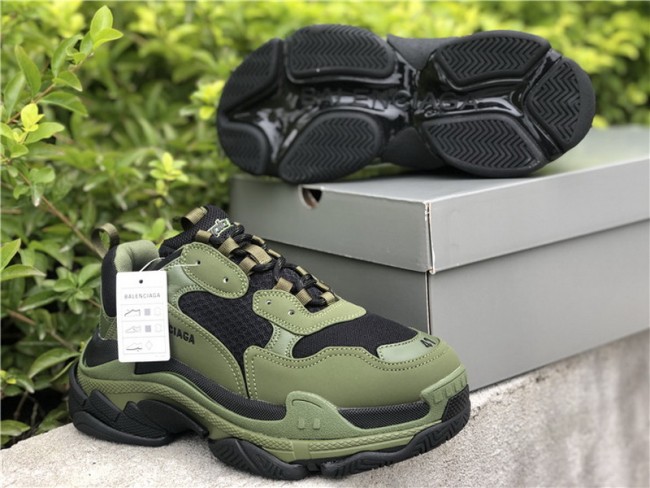 Balenciaga Triple S 