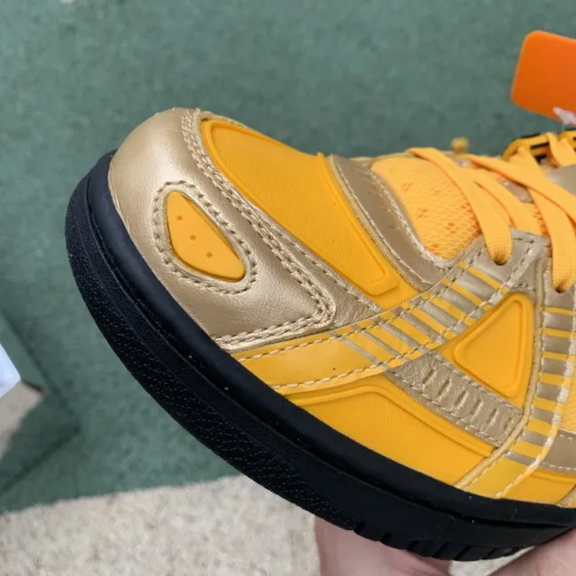 Authentic OFF-WHITE x Nike Air Rubber Dunk “University Gold”