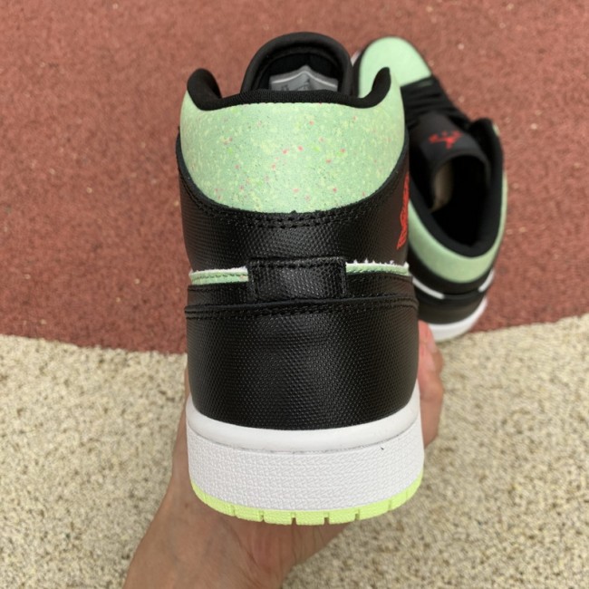 Authentic Air Jordan 1 Mid Shoes036