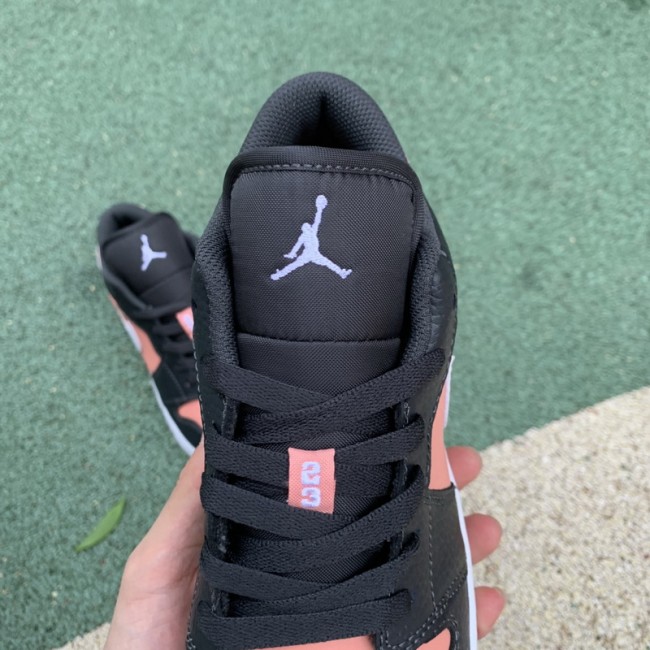 Air Jordan 1 Retro Low shoes
