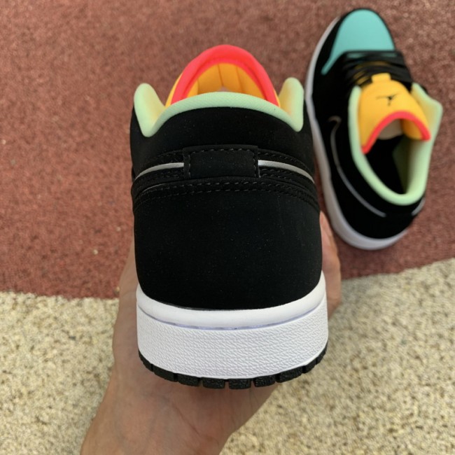 Air Jordan 1 Retro Low shoes