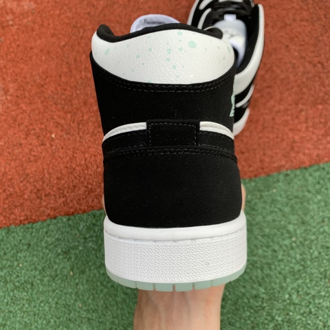 Authentic Air Jordan 1 Mid Shoes086