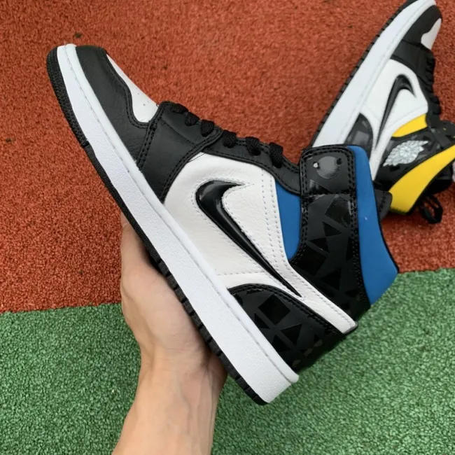 Authentic Air Jordan 1 Mid Shoes085