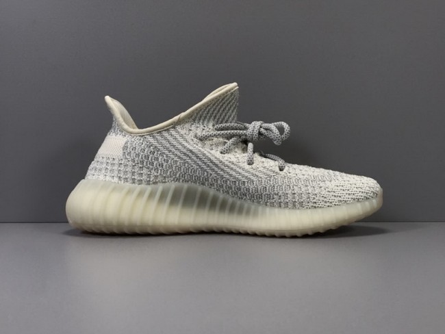 Authentic Yeezy 350 V2“Lundmarks” full reflective