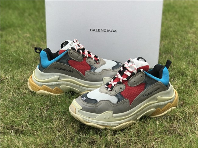 Balenciaga Triple S 