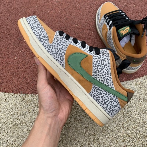 Authentic Nike SB Dunk Low “Safari”