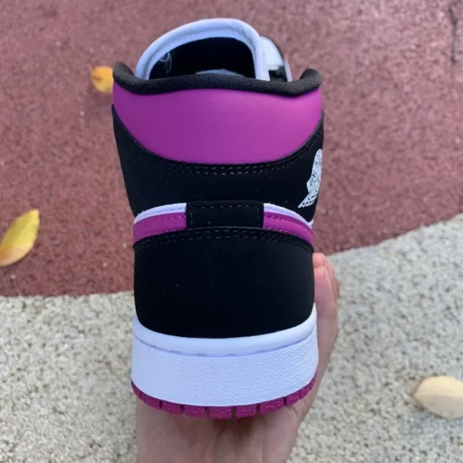 Authentic Air Jordan 1 Mid Shoes032