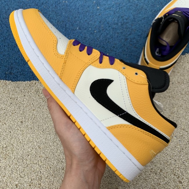 Air Jordan 1 Retro Low shoes