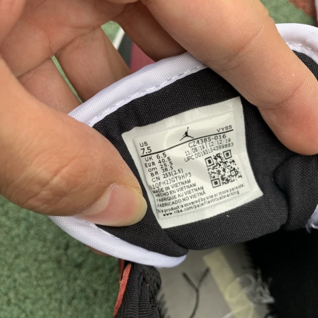 Air Jordan 1 Mid SE Black Dark Beetroot
