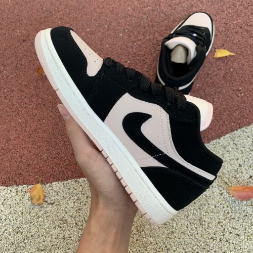 Air Jordan 1 Retro Low shoes