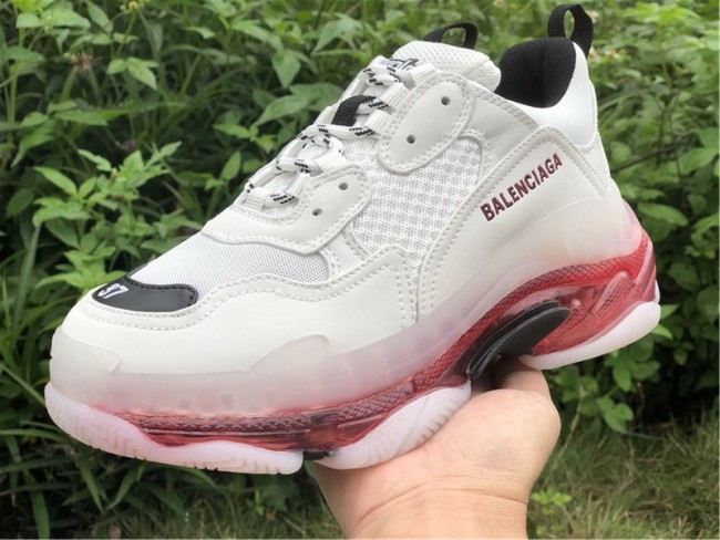 Balenciaga Triple S 