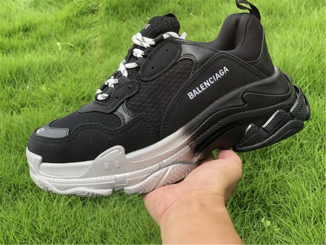 Balenciaga Triple S 