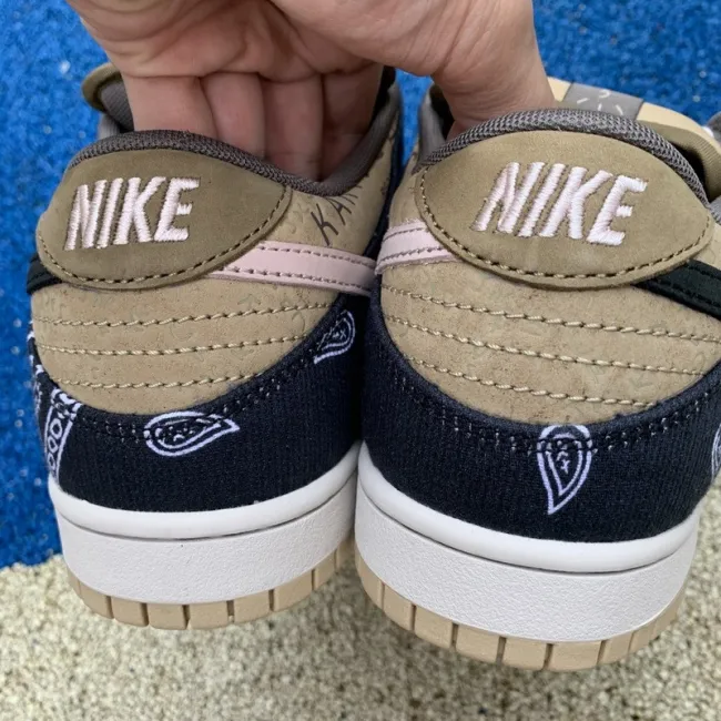 Authentic Travis Scott x Nike Dunk SB Low GS