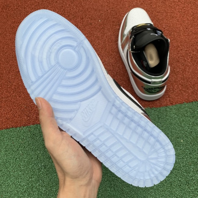 Air Jordan 1 Retro Low shoes