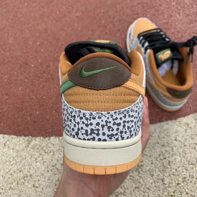 Authentic Nike SB Dunk Low “Safari”GS