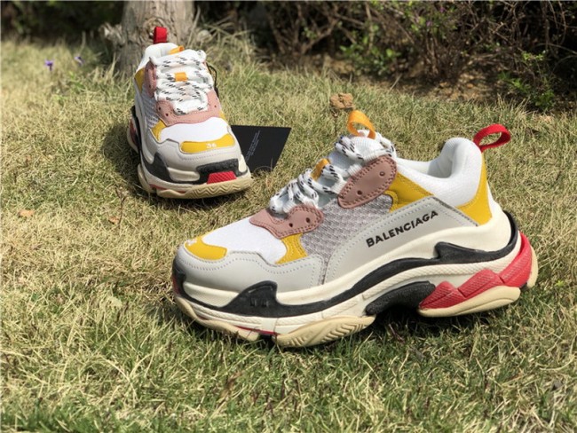 Balenciaga Triple S 