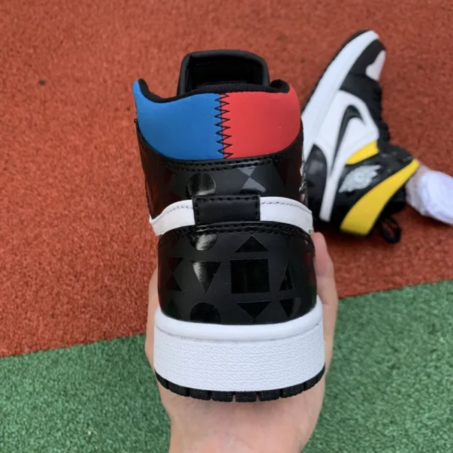 Authentic Air Jordan 1 Mid Shoes085
