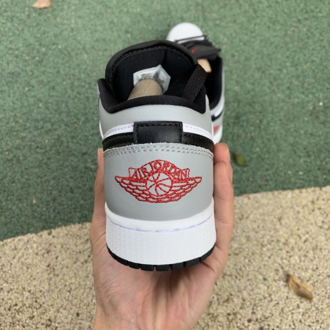 Air Jordan 1 Retro Low shoes