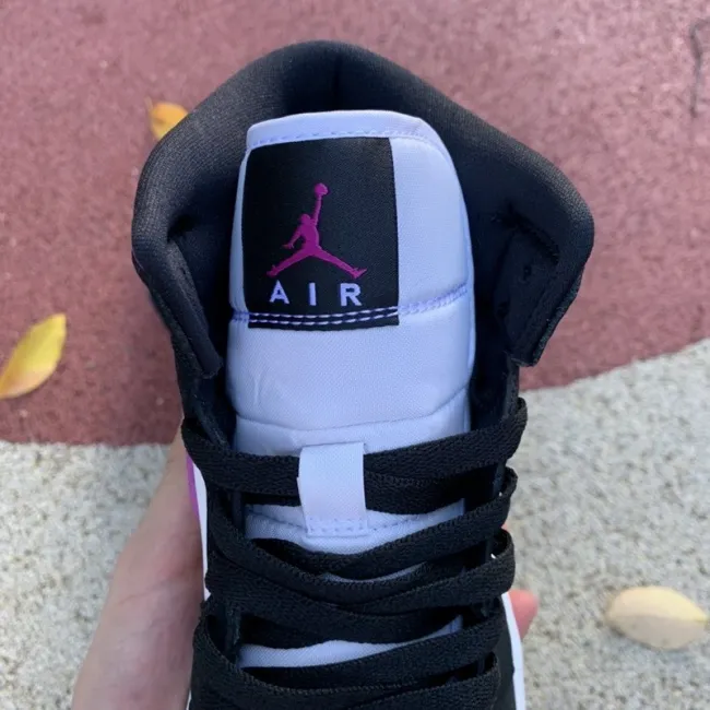 Authentic Air Jordan 1 Mid Shoes032