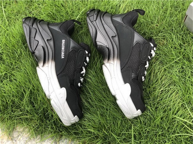Balenciaga Triple S 