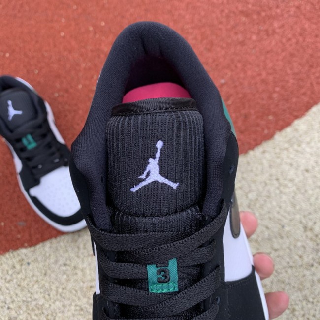 Air Jordan 1 Retro Low shoes