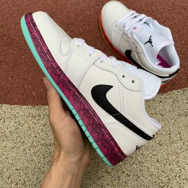 Air Jordan 1 Retro Low shoes
